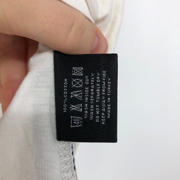 Criminal Damage Pug life white graphic t-shirt  unisex small - Picture 8 of 16